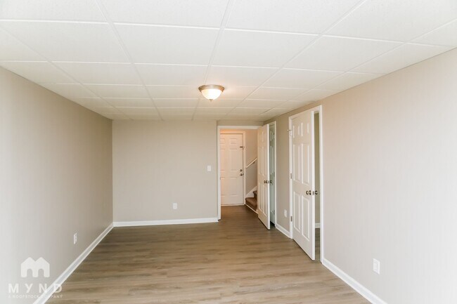 Building Photo - 4070 Lions Gate