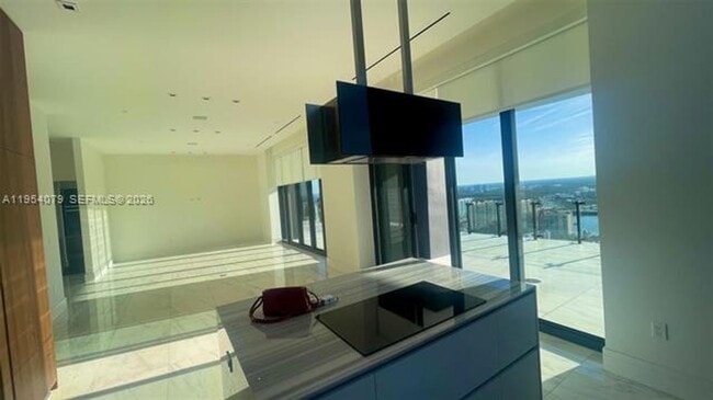 Building Photo - 17141 Collins Ave