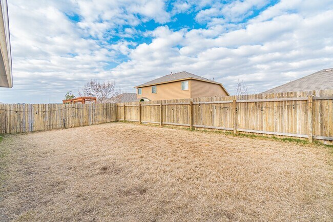 Building Photo - 2569 McCrae