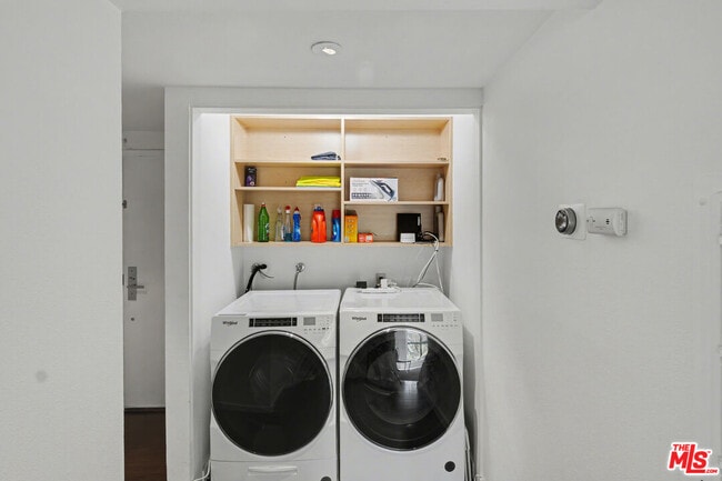 Building Photo - 720 Huntley Dr