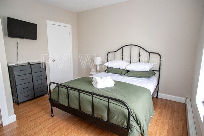 Building Photo - 73 Green Hill Pkwy