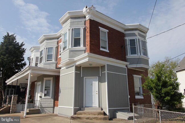 Building Photo - 101 S Brown St