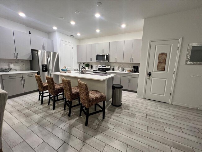 Building Photo - 844 Benoi Dr