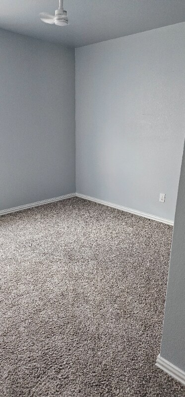 Building Photo - 419 E Day St