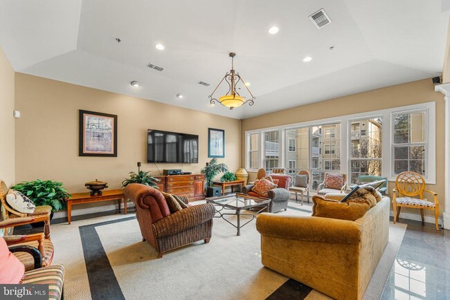 Building Photo - 4560 Strutfield Ln