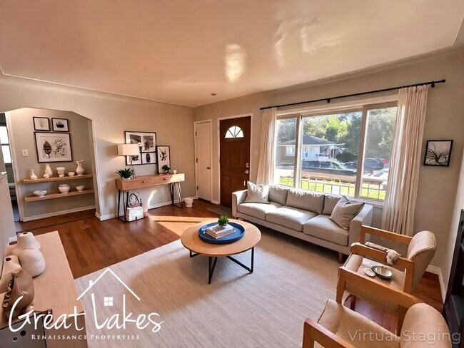 Building Photo - Beautiful 3 Bedroom 1 Bathroom now availab...