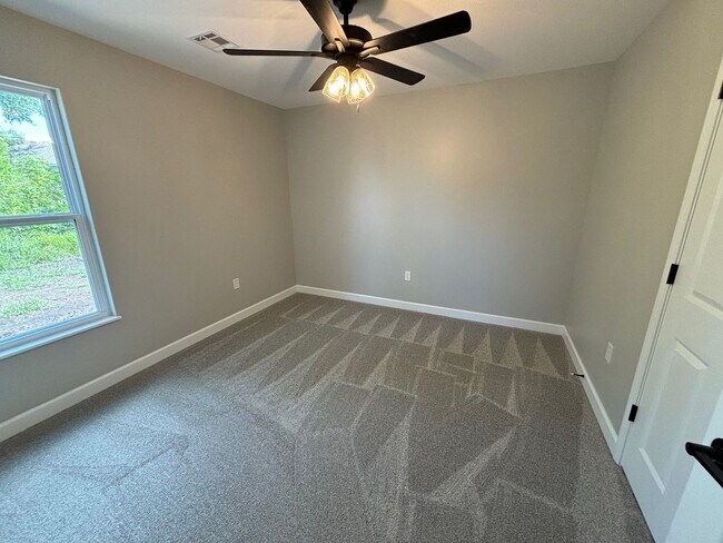 Building Photo - Italian Estates Property Management