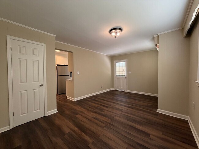 Building Photo - 2/2 House in Old East Rome $1,450