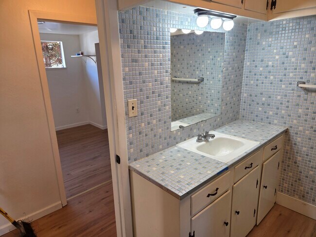 Building Photo - 2603 Mattison Ln