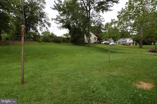 Building Photo - 217 Limestone Ln