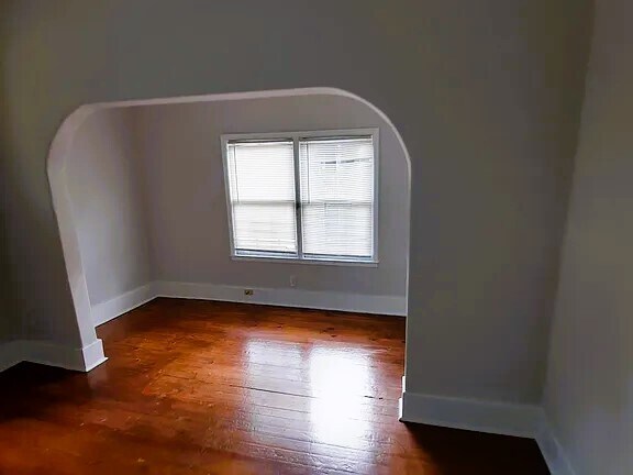 Building Photo - 281 N Willett St