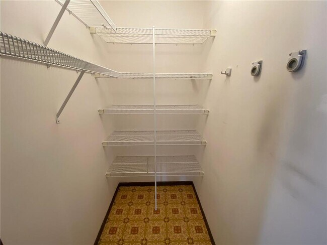 Building Photo - 7350 York Ave S