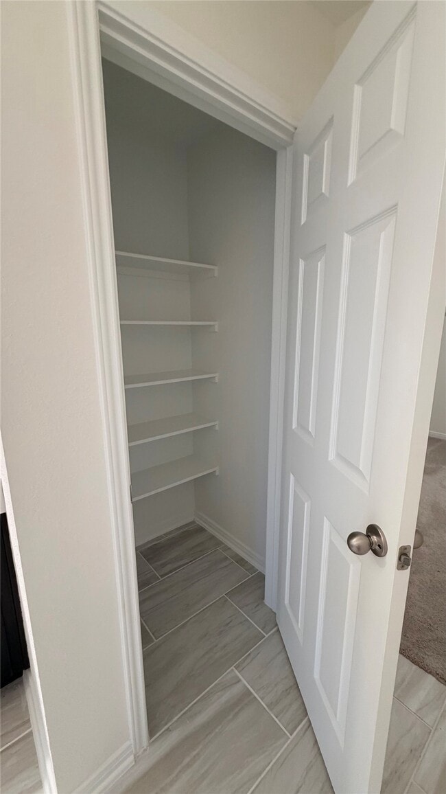 Building Photo - 2800 Cordova Hl Dr