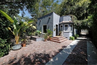 Building Photo - 624 N West Knoll Dr