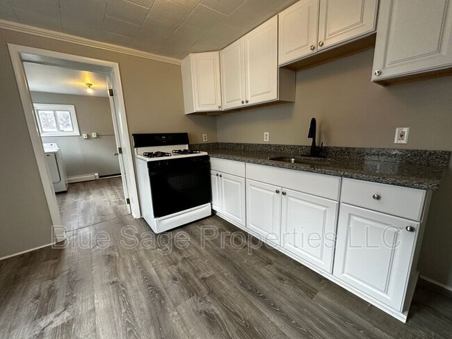 Building Photo - 3418 W 3rd St