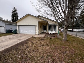 Building Photo - 3 bed, 2 bath house in Davis Park