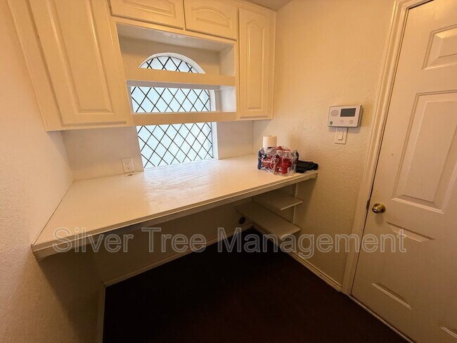 Building Photo - 7716 Pampas Dr