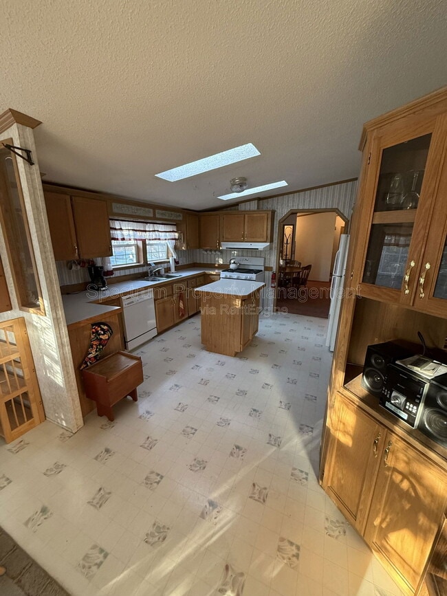 Building Photo - 91 Heath St