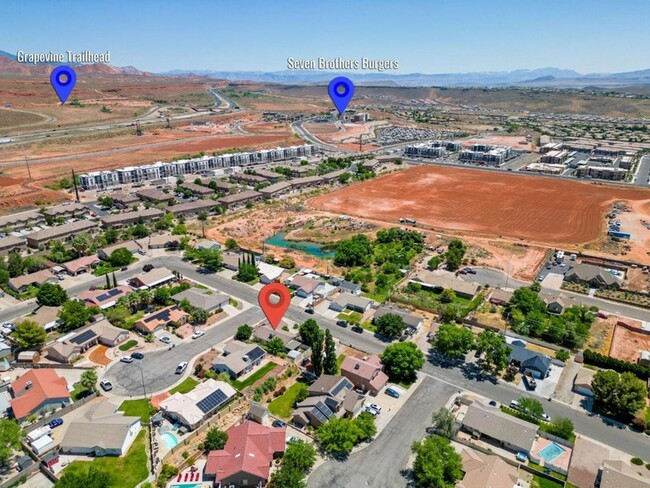 Building Photo - Great Spring Hill Estates Home!