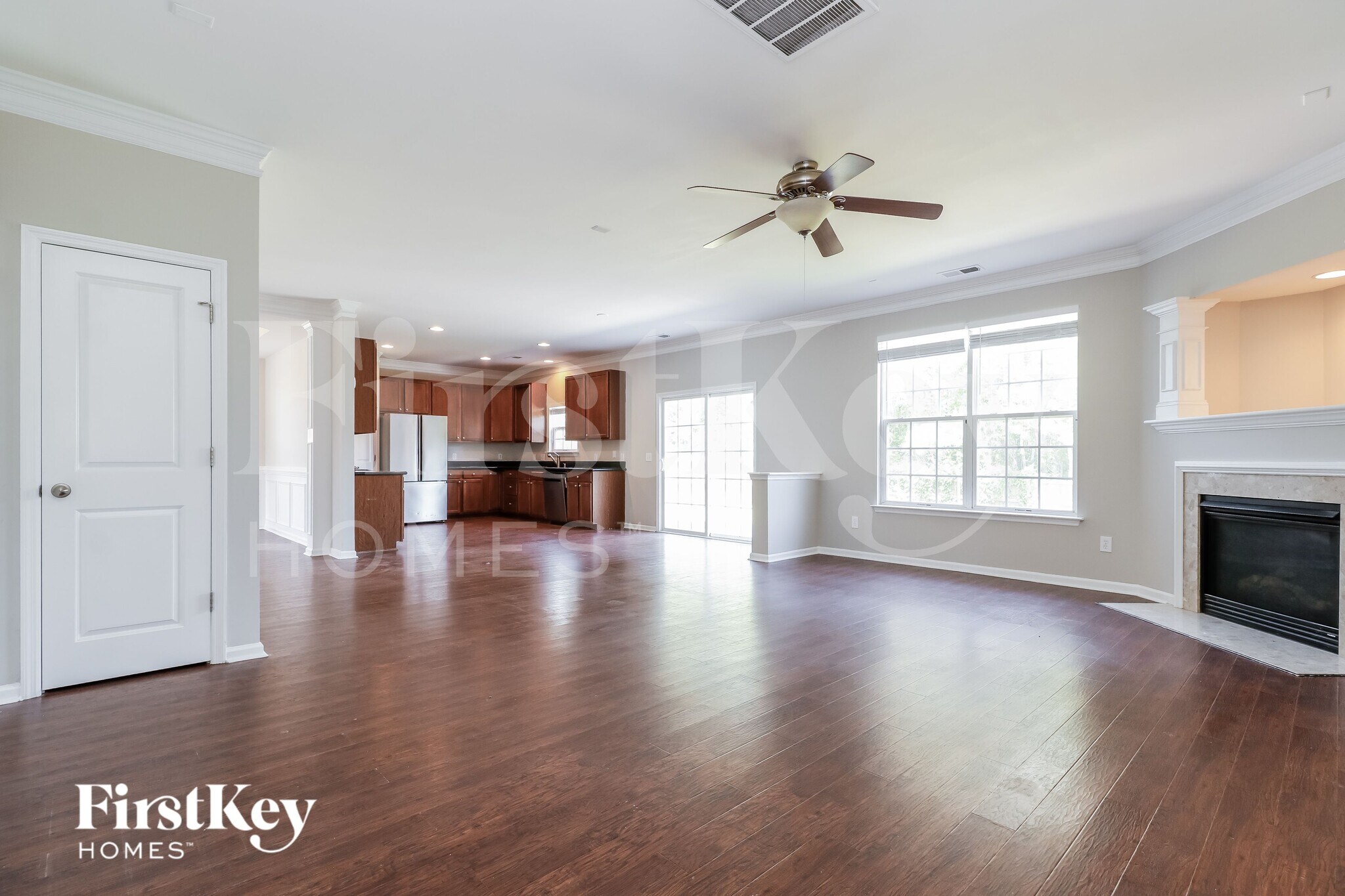 Building Photo - 619 English Oak Cir