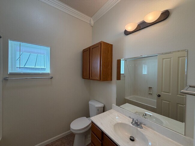 Building Photo - 3 Bedroom Single Story Home Available Near McMahon Blvd NW & Kayenta St NW!