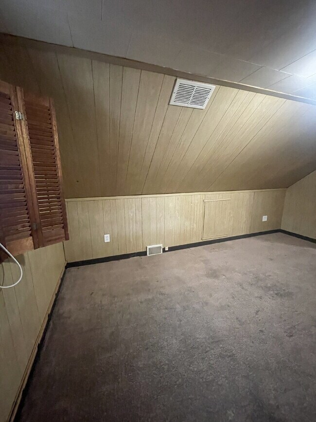 Building Photo - 149 Parkwood Rd