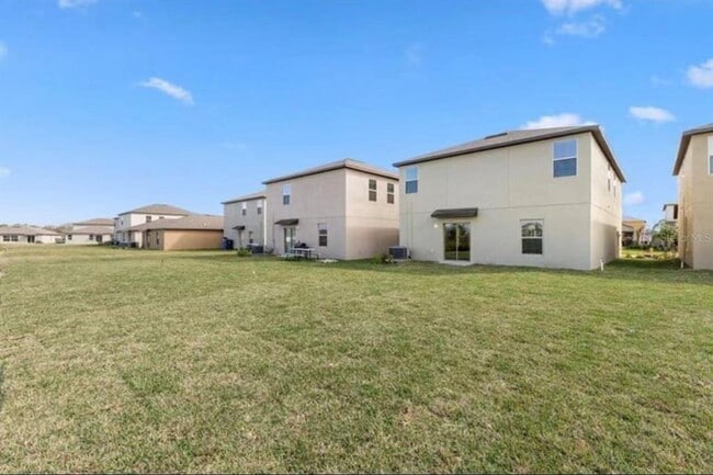 Building Photo - 15621 Spice Key St