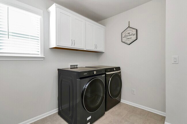 Building Photo - 17022 Carolina Pine Row