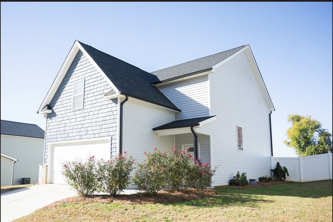 Primary Photo - 2486 Griffith Rd