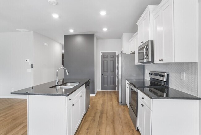 Building Photo - 7122 Chara Ln