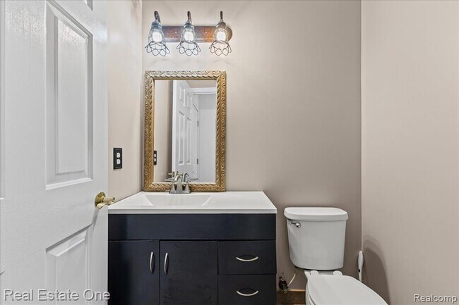 Building Photo - 2475 Horace St