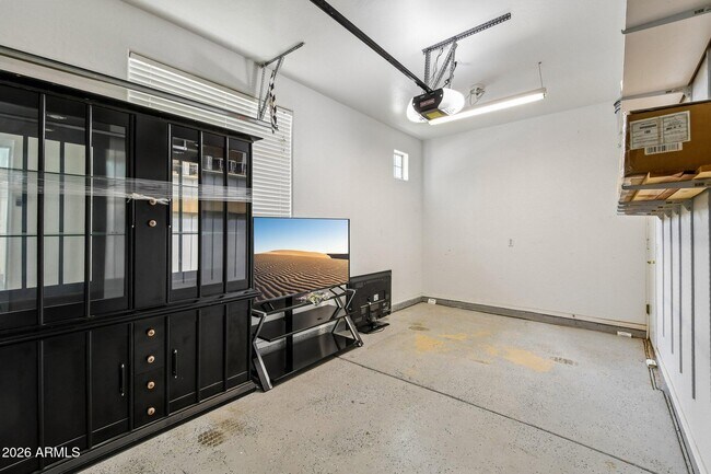Building Photo - 2801 E Lindrick Dr