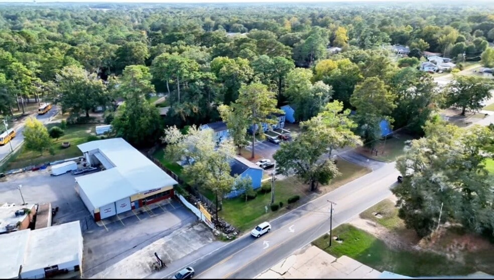 Building Photo - 1441 Hartford Hwy