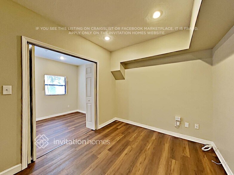 Building Photo - 807 35th St W