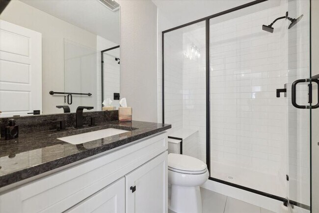 Building Photo - 2002 S Holly St