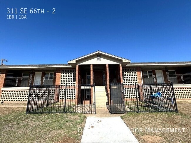 Building Photo - 311 SE 66th St