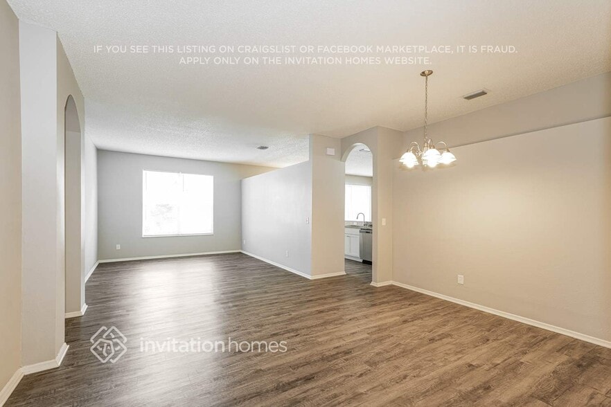 Building Photo - 22521 Laureldale Dr