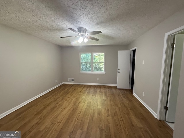 Building Photo - 270 Carriage Cir