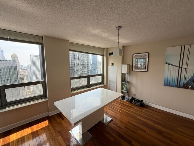 Building Photo - 440 N Wabash Ave