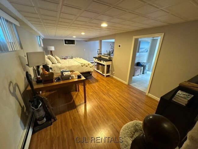 Building Photo - 41 Beaverbrook Rd