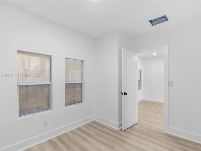 Building Photo - 6318 NW 19th Ct