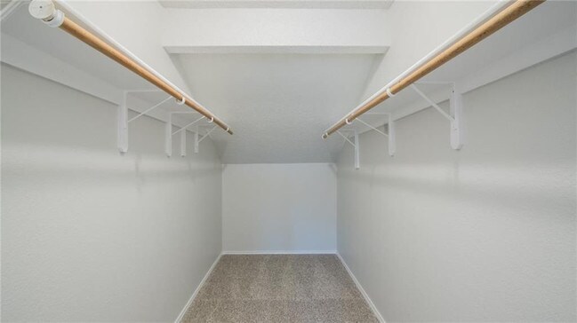 Building Photo - Boxwood Drive