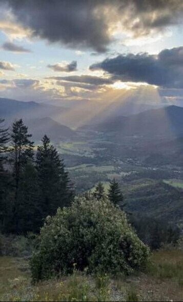 Building Photo - 6554 OR-238