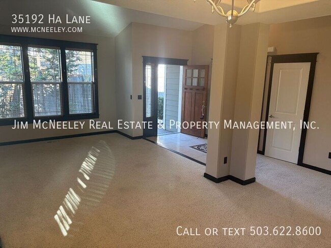 Building Photo - 35192 Ha Ln