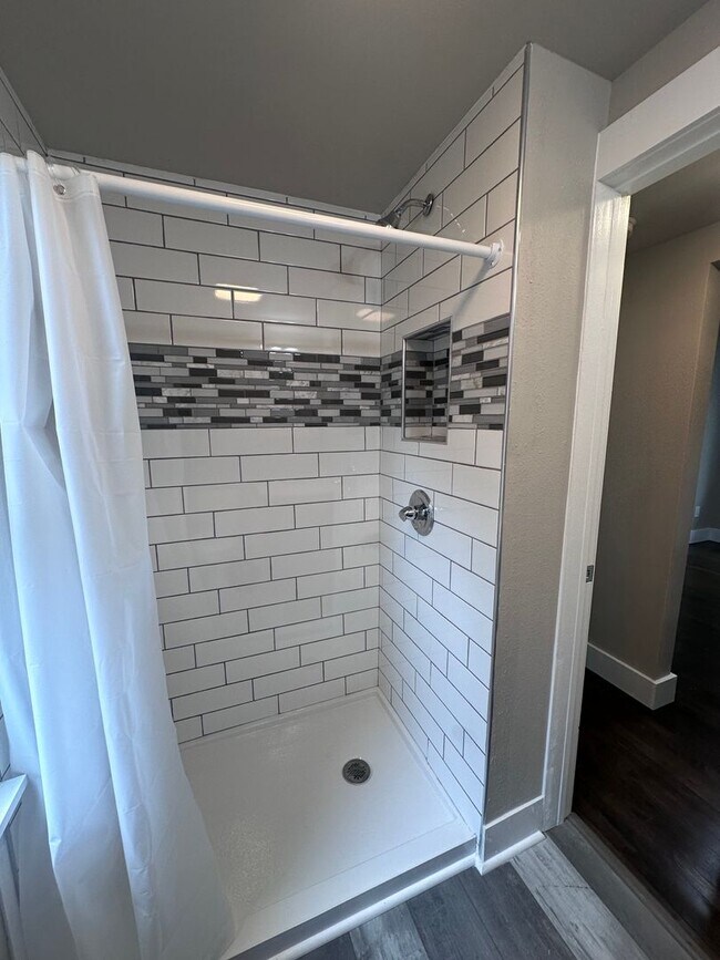 Building Photo - 3BR/2BA Rent to Own Home with Large Garage