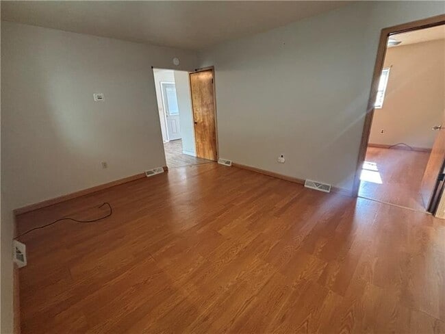 Building Photo - 1520 12th Ave