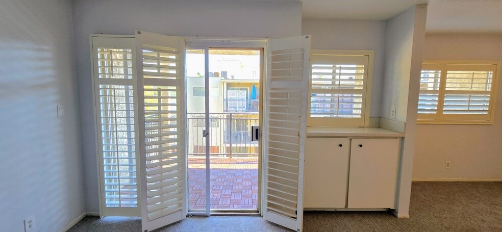 Building Photo - 277 Pleasant St