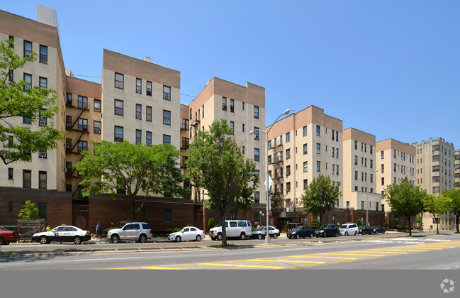 Building Photo - Roosevelt Gardens