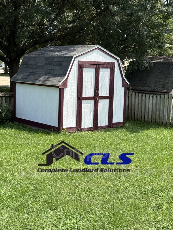 Building Photo - 2972 Kings Ct