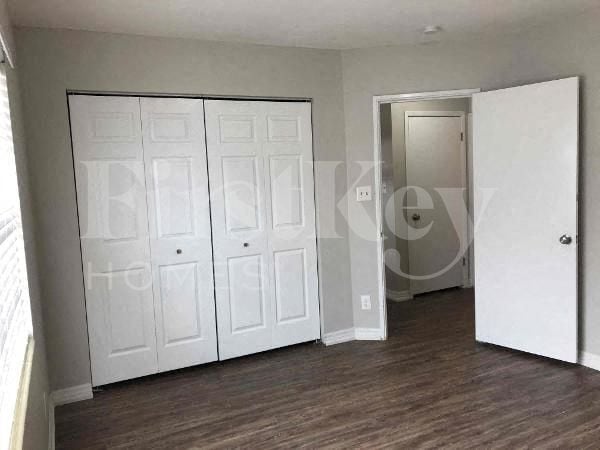 Building Photo - 4707 W Bay Ave